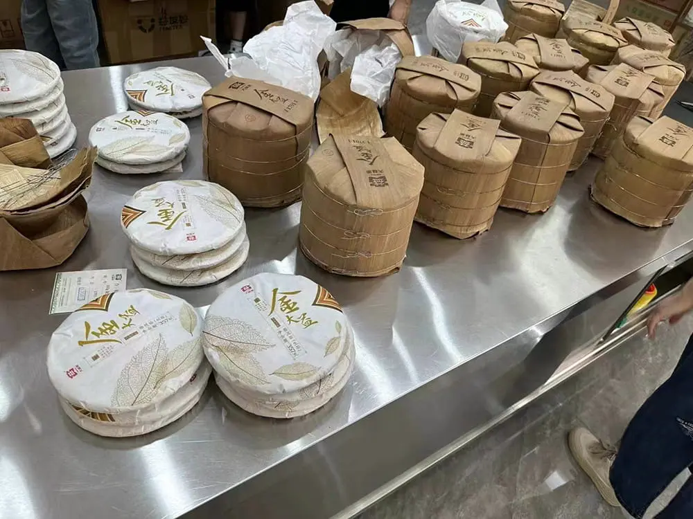 黄冈回收大益普洱茶2015年生茶熟茶图3