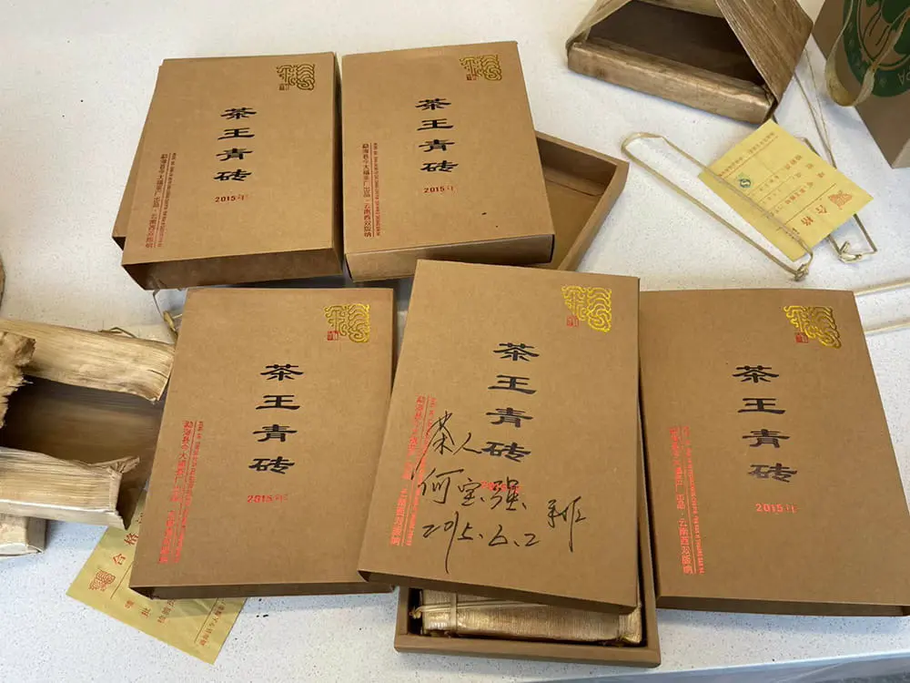 黄冈回收今大福普洱茶2015年生茶熟茶